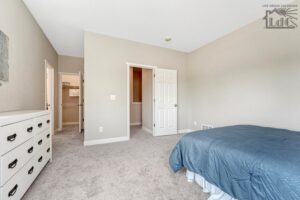 11 4176 Orchid St Colorado-large-023-035-Primary Bedroom-1500x1000-72dpi