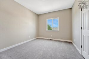 14 4176 Orchid St Colorado-large-026-060-Bedroom 1-1500x1000-72dpi