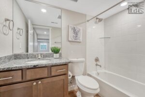 21 4176 Orchid St Colorado-large-036-046-Bathroom-1500x1000-72dpi