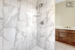 27 155 Terrace Dr Colorado-large-029-029-2nd Level Primary Bathroom-1500x1000-72dpi