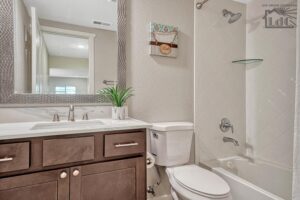 145 Terrace Dr Colorado-large-039-021-Lower Level Bathroom-1500x1000-72dpi